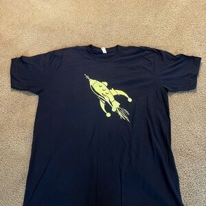 American 🇺🇸 Apparel tee shirt only worn once.